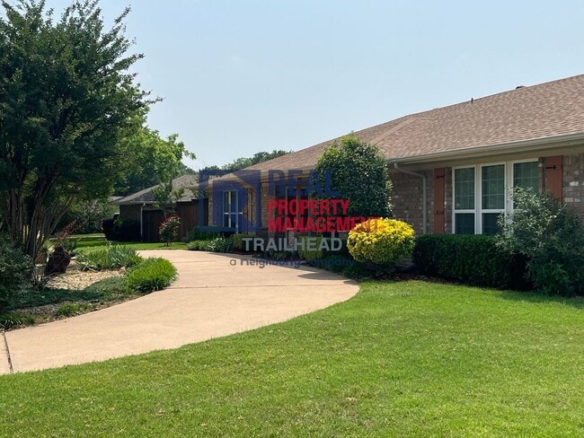 Photo - 6400 Espana Dr