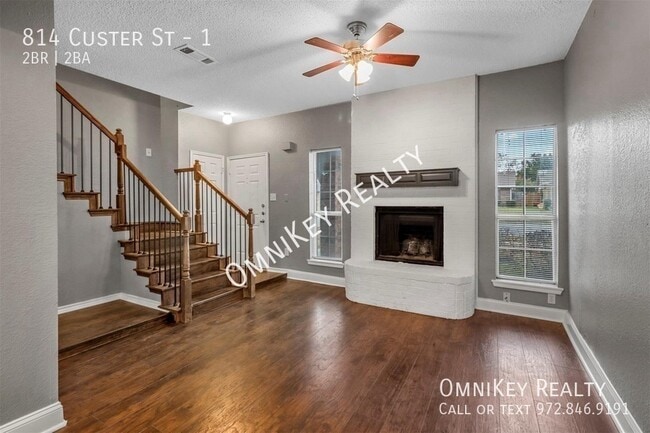 Photo - 814 Custer St