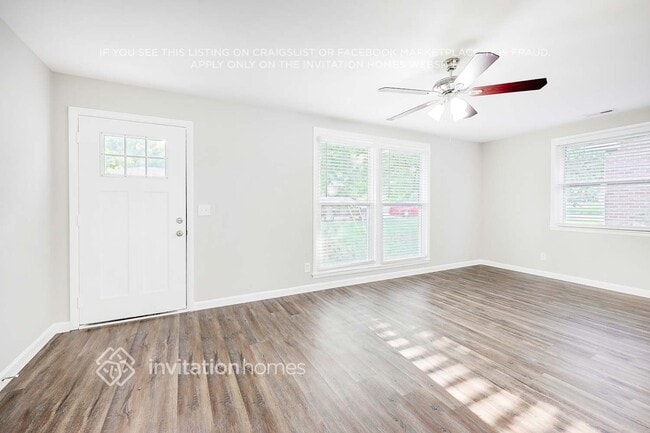 Photo - 211 Bonnafield Dr