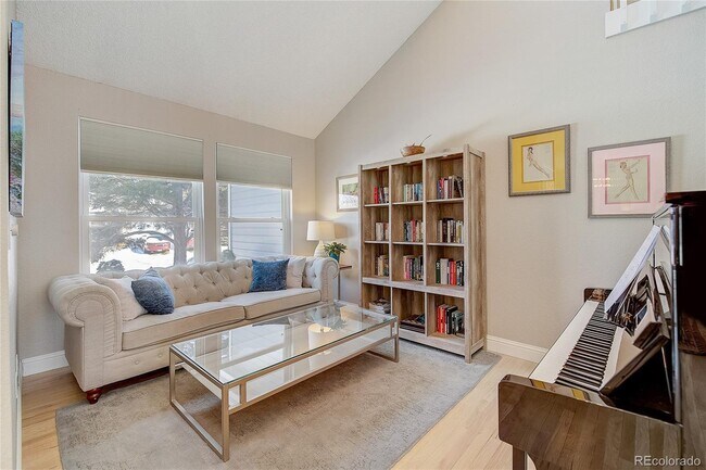 Photo - 1714 Foxfield Dr