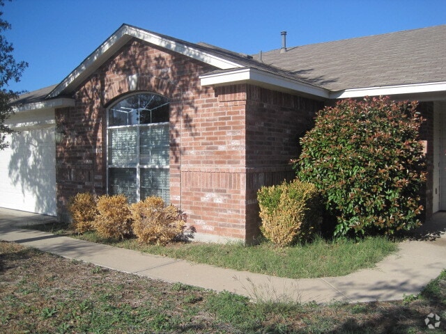 Building Photo - 4028 Enchanted Rock Cove Rental