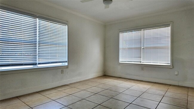 Photo - 1021 N Victoria Park Rd Unit 1