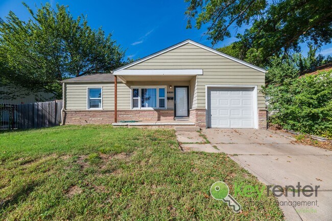 Fresh remodel! New appliances and paint th... - Fresh remodel! New appliances and paint th... House