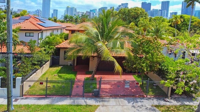 Building Photo - 443 SW 21st Rd Rental