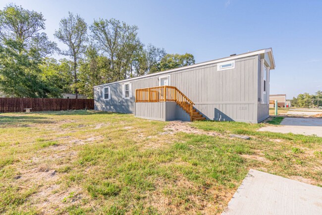 Photo - 10118 Falvey Lk Ln