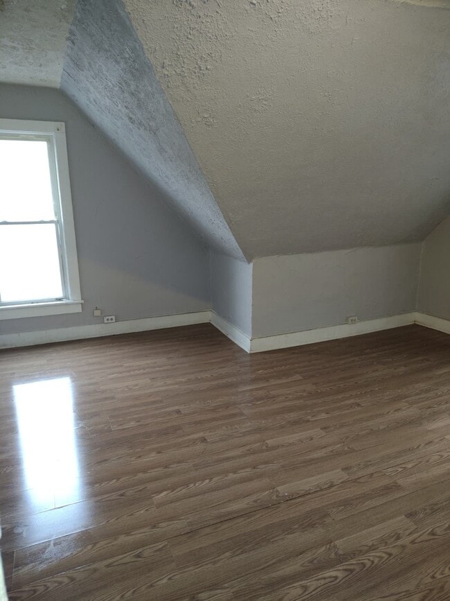 Photo - 55 Cotter Ave Unit 3