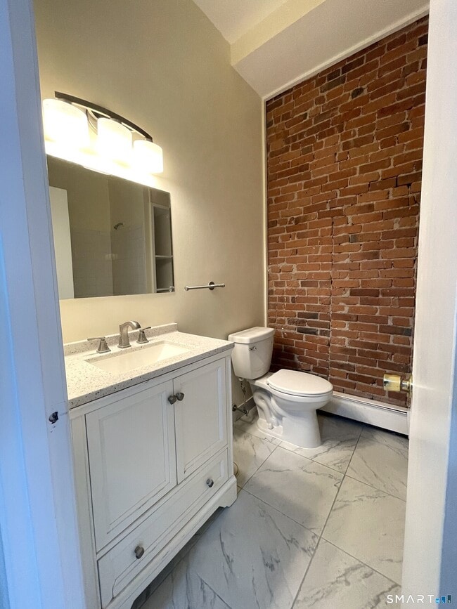 Photo - 32 Trumbull St Unit 2