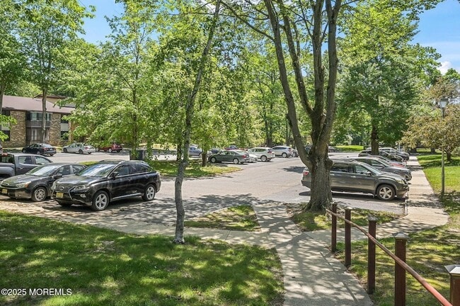 Photo - 120 Amberly Dr