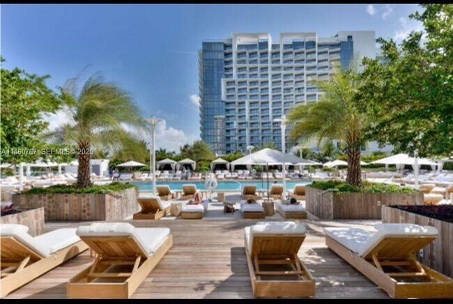 Building Photo - 2301 Collins Ave Unit 1121