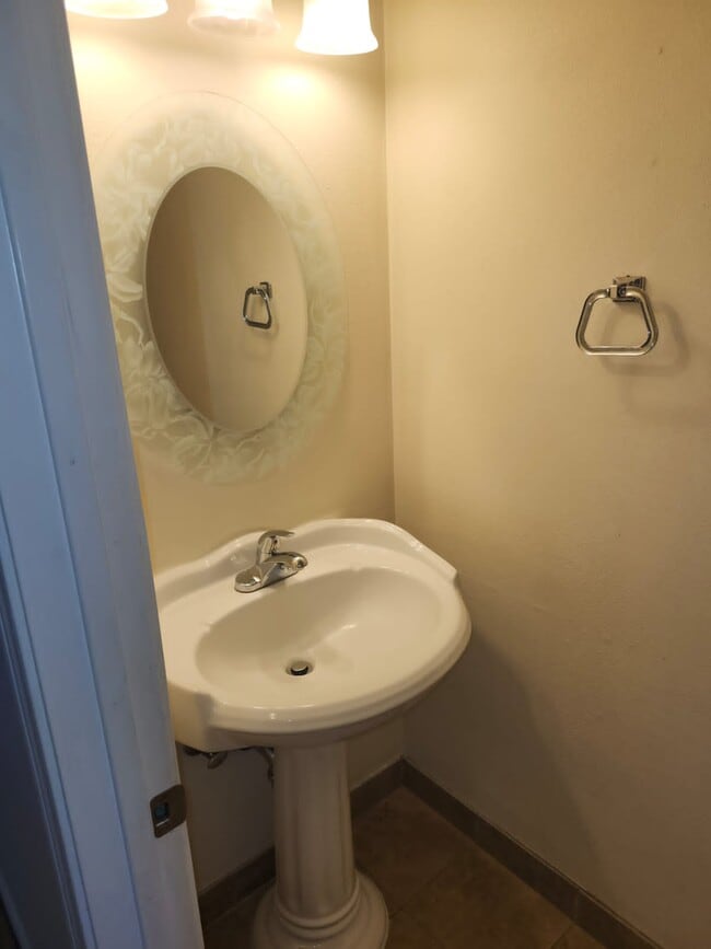 Photo - 10512 NE 7th St