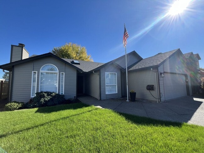 Building Photo - Beautiful Single-Level 3 Bedroom Home with...