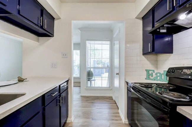 Photo - 1100 Graham Dr Unit 1203