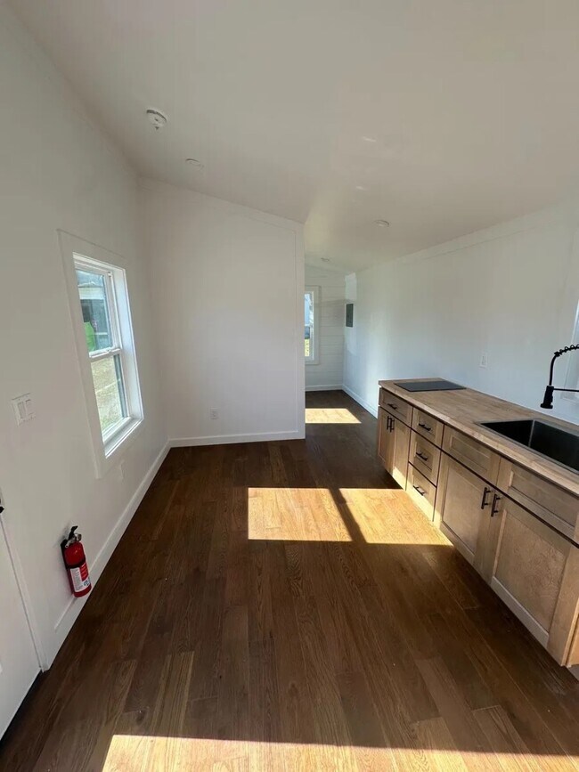 Photo - 2015 Union School Rd SW