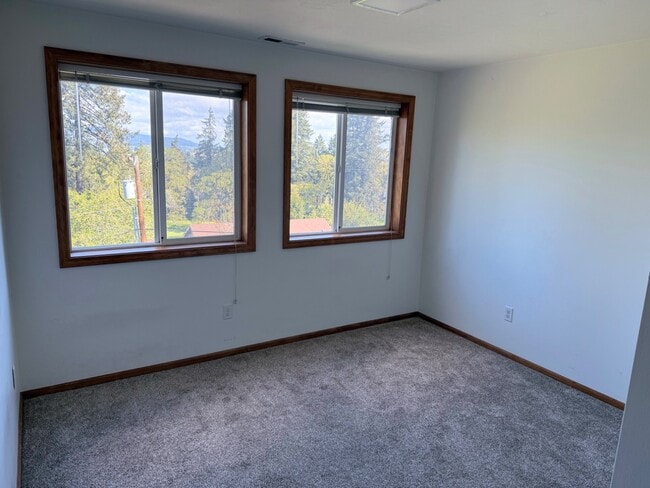 Building Photo - 3776 SW Fairhaven Dr Rental