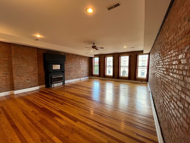 Photo - 108 W Washington St Unit A