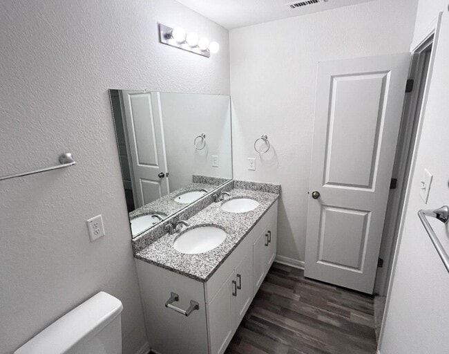 Photo - 15717 Del Norte Dr