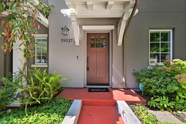 Photo - 39527 Stevenson Pl