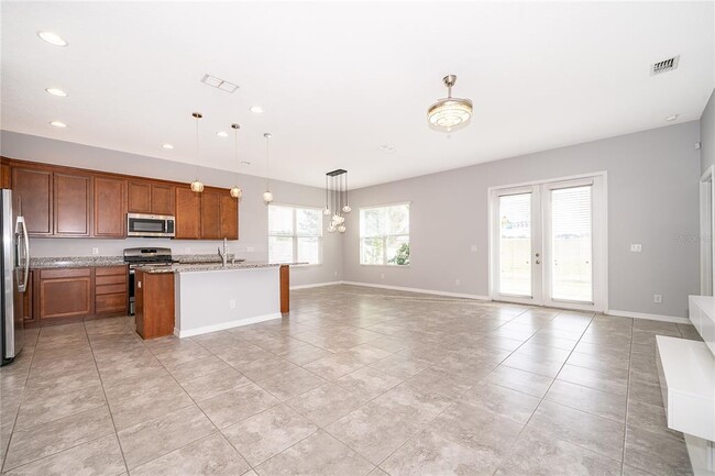 Photo - 902 Grand Hilltop Dr