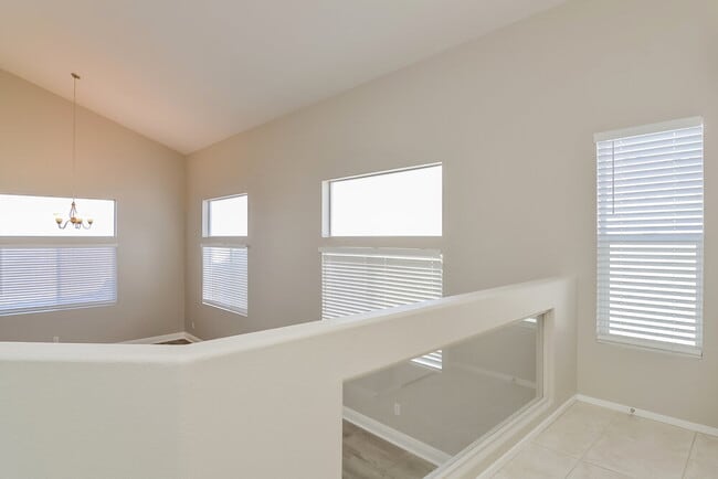 Photo - 740 Cam La Paz