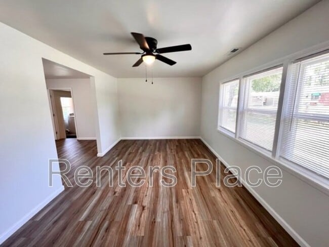 Photo - 5746 S Rockford Ave
