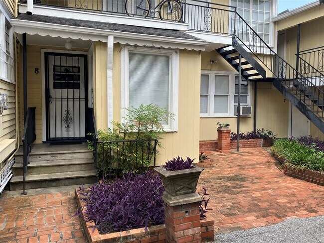 Photo - 307 Stratford St Unit 8