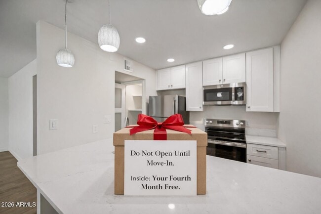 Building Photo - 4139 N 27th St Unit # 6