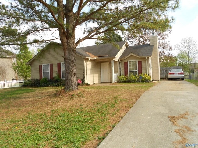 Photo - 2513 Reabok Cir SW House