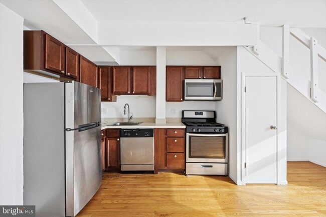 Photo - 319 S 10th St Unit 335