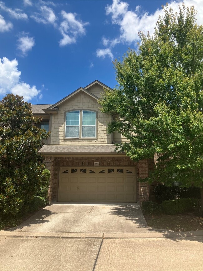 Building Photo - 8907 Kleewood Dr
