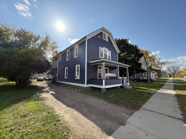 112 W Marshall St