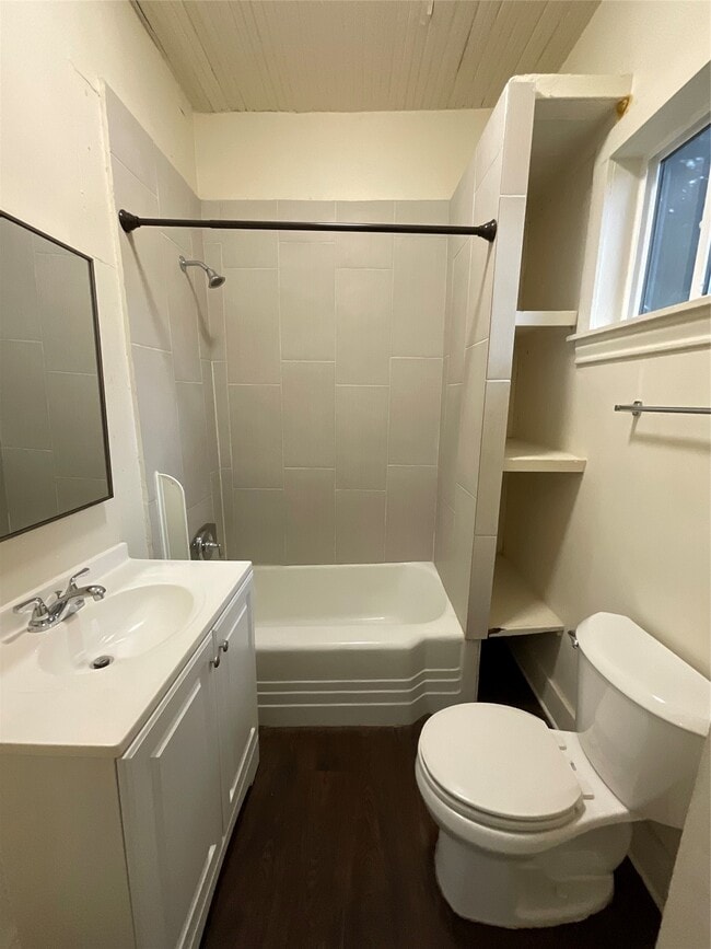 Photo - 6737 Ave E