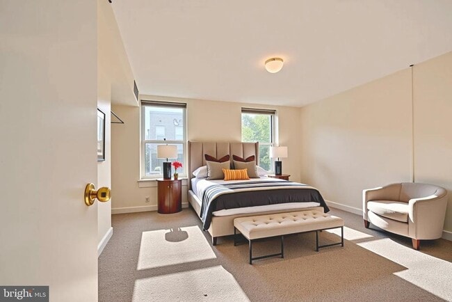Building Photo - 229 S Ann St Unit APT. B