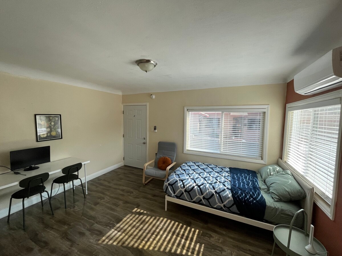 Photo - 2110 Keith St Unidad 2116 1-2 Keith Street