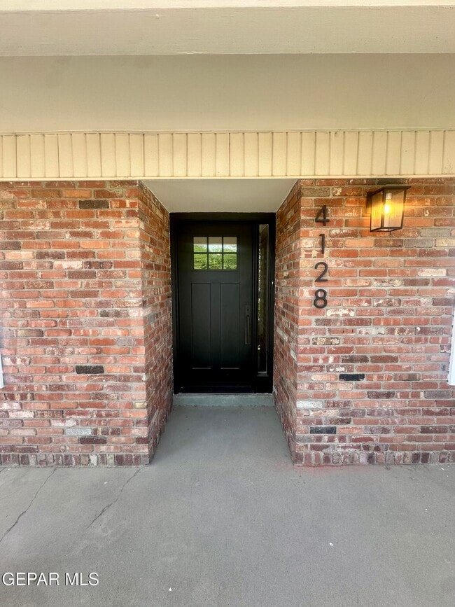 Photo - 4128 Perth Dr