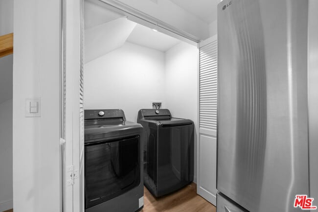 Photo - 1535-1538 N Kingsley Dr