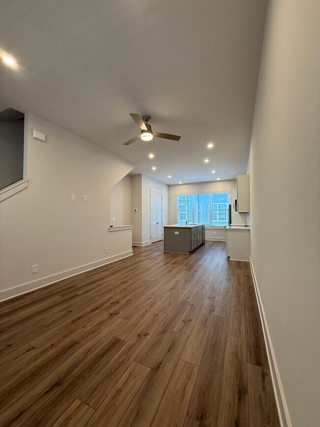 Photo - Peaceful City Living close to Everything!