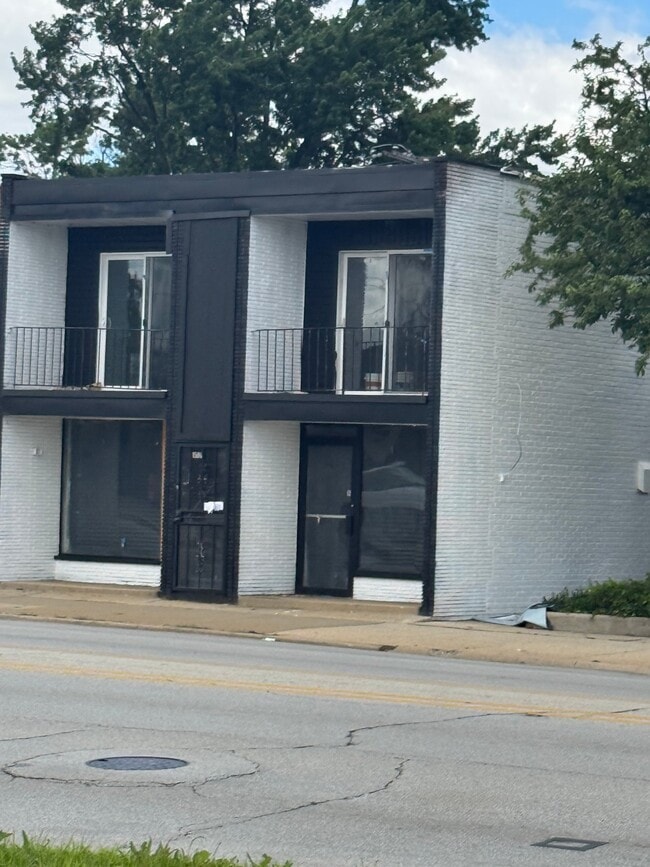 1506 W 127th St