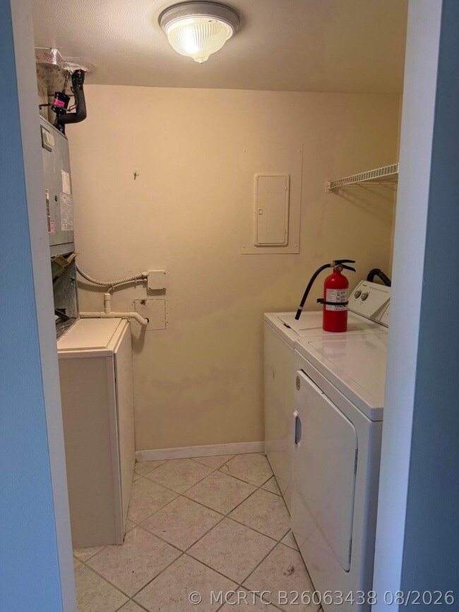 211 Pine HOV Cir Unit A-2