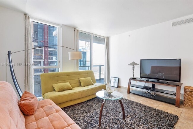 Photo - 244 Biscayne Blvd Unidad 1906