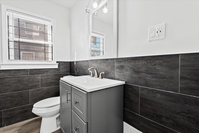 Photo - 14622 Frankfort St