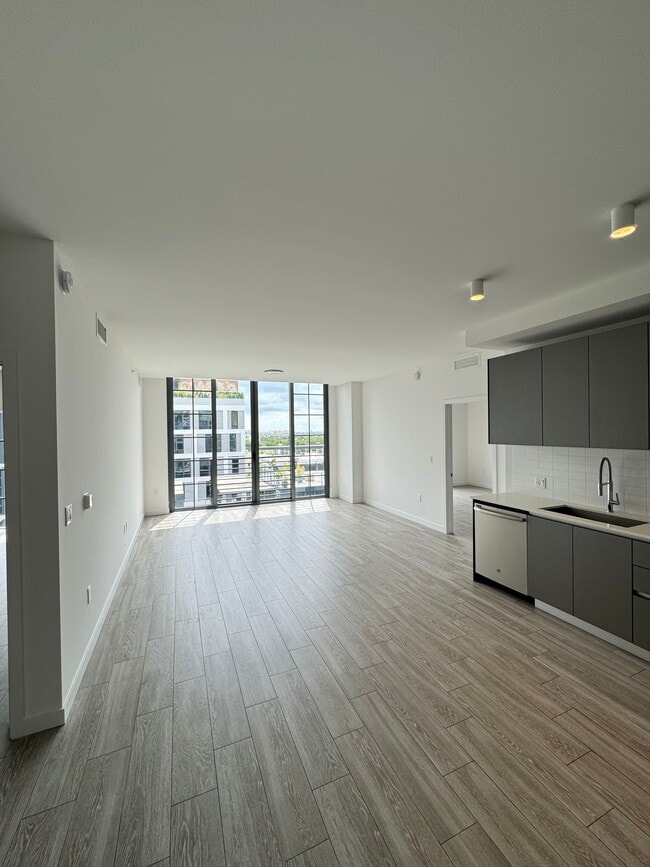 Building Photo - 445 NW 26th St Unit B1 Rental