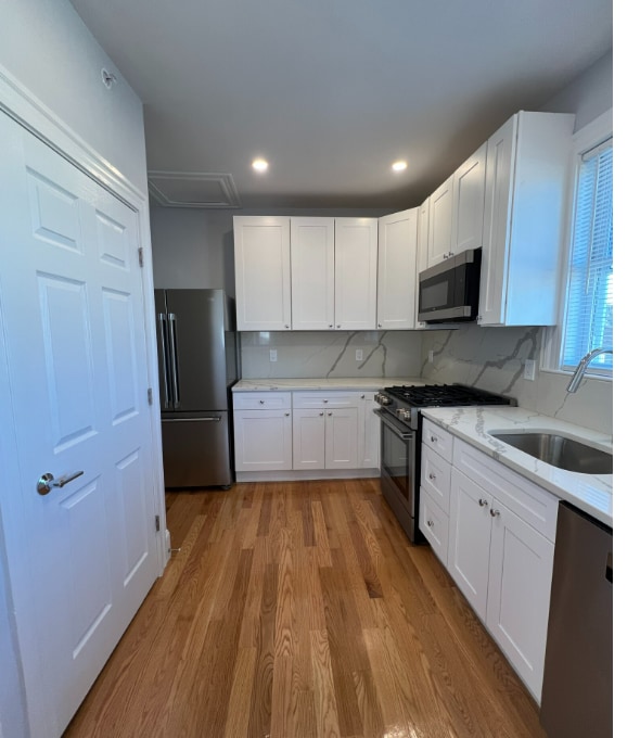 Building Photo - 75 Winchester St Unit 3