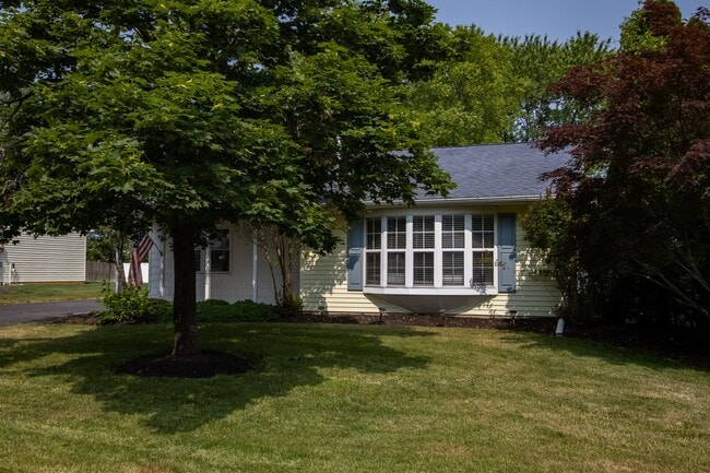 Building Photo - 49 Williamsburg Dr Rental