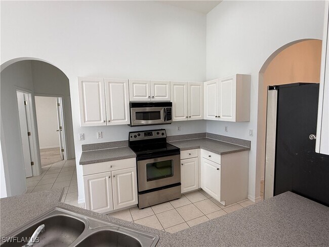 Photo - 1280 12th Ave NE