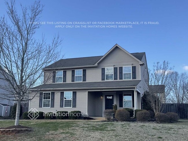 Building Photo - 223 Elba Dr