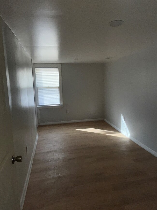 Photo - 210 Sullivan St