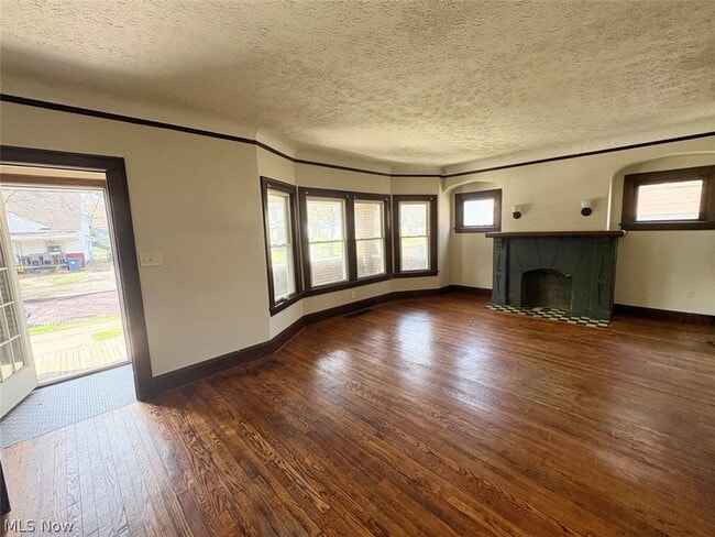 Photo - 245 Oakdale Ave