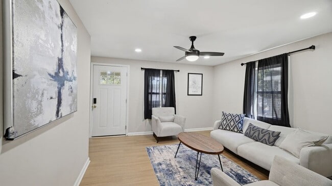 1208 Drew St