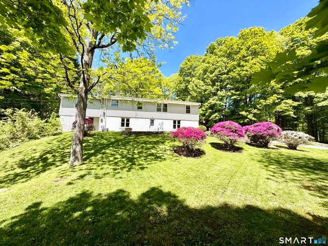 Photo - 137 Florida Hill Rd