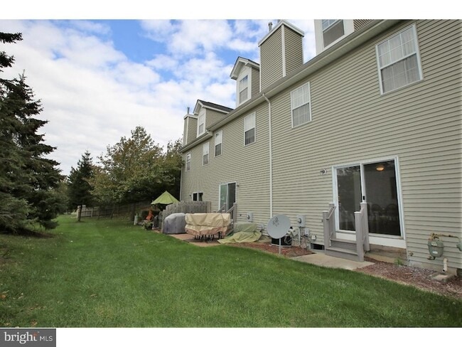 Photo - 1603 Blossom Cir